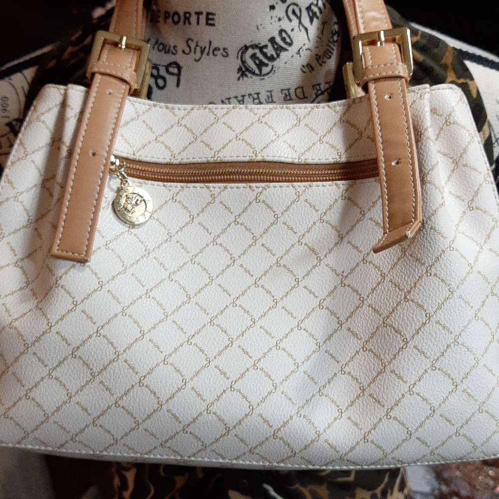 Chic Beige Hand Bag with Tan Straps